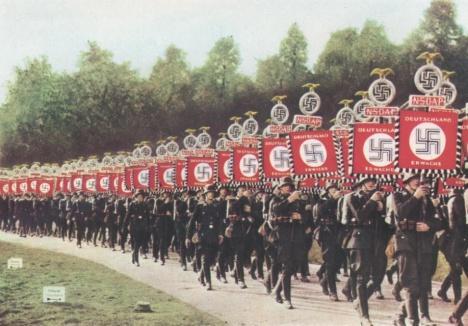 http://teatrevesadespertar.files.wordpress.com/2011/05/nazis.jpg