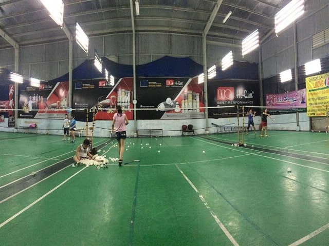 Học đánh cầu lông ở Hà Nội cùng với Đại An Sport. 