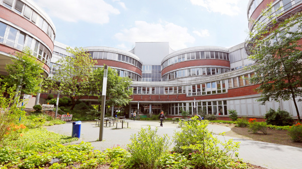 Một góc khuôn viên Universität Duisburg-Essen