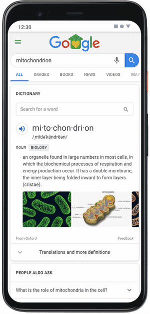 pantallas de teléfono móvil con vistas en 3D - La segunda, una mitocondria.