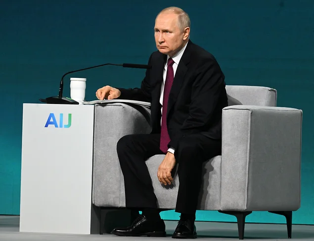 Путин на конференцию Сбера по ИИ (AIJ): кастомизация, альянс ИИ, хавала с безналичными платежами, индекс интеллектуальной зрелости и робот Светлана. Путин на конференцию Сбера по ИИ (AIJ): кастомизация, альянс ИИ, хавала с безналичными платежами, индекс интеллектуальной зрелости и робот Светлана.