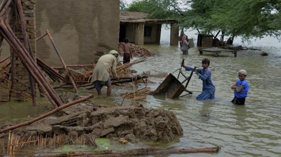 Le inondazioni in Pakistan (Fonte: Fanpage)