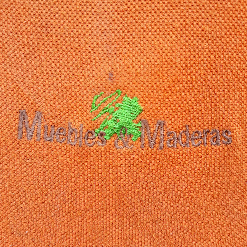 Muebles & Maderas
