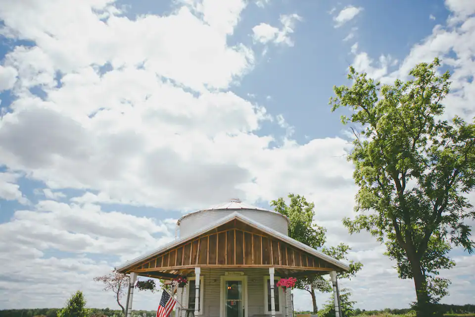 The Has Bin, Illinois