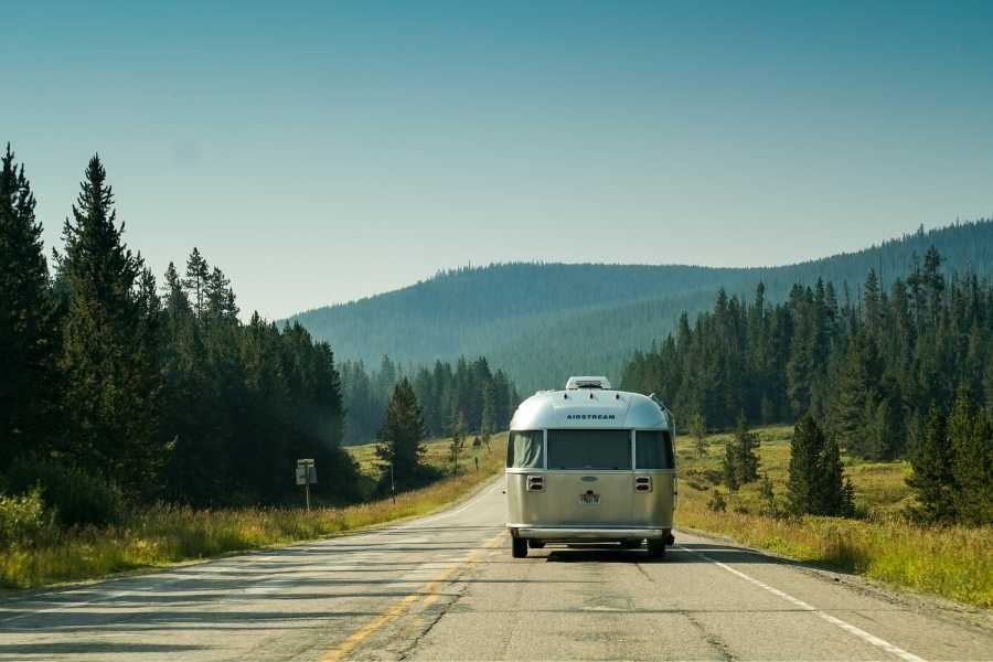lightweight travel trailers under 5000 lbs