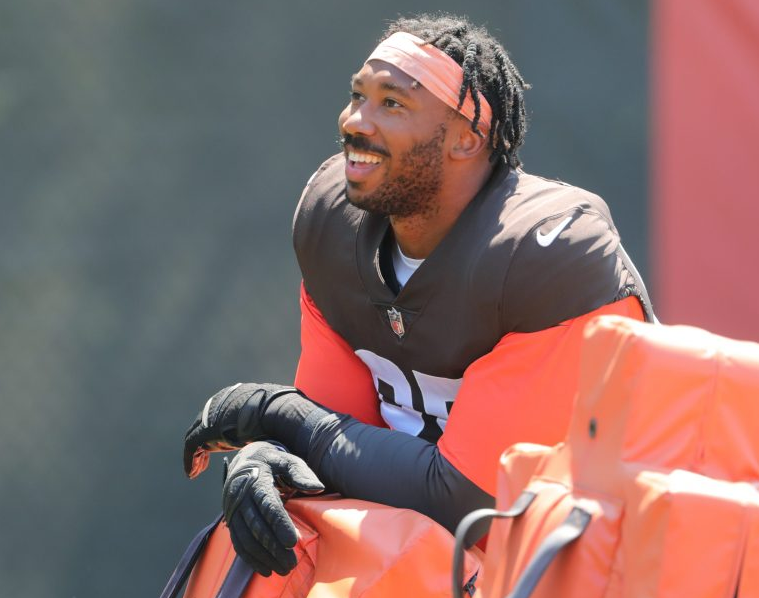 Myles Garrett Contract, Salary, Net Worth: In 2017, Myles Garrett was drafted by the Browns in the NFL Draft. There are 18 players in their AFC North division and he was picked by them.