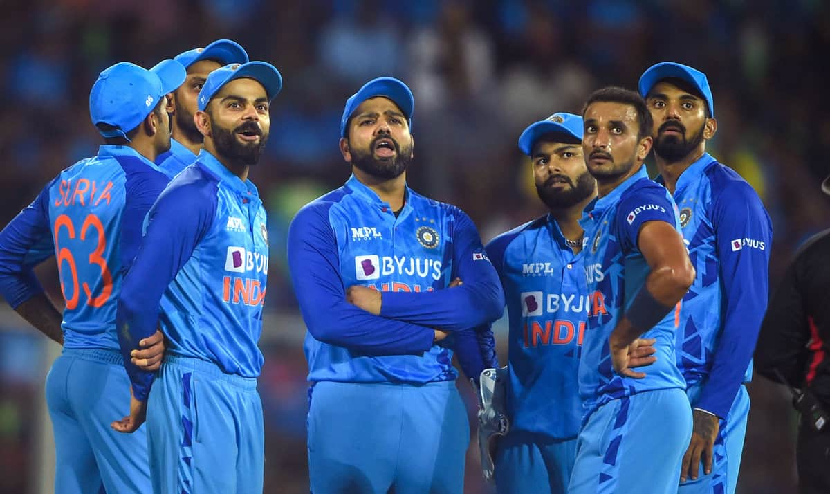 The third T20I between India and South Africa will not include participation from Kohli and KL. The authorities rested Virat Kohli out of the third T20I