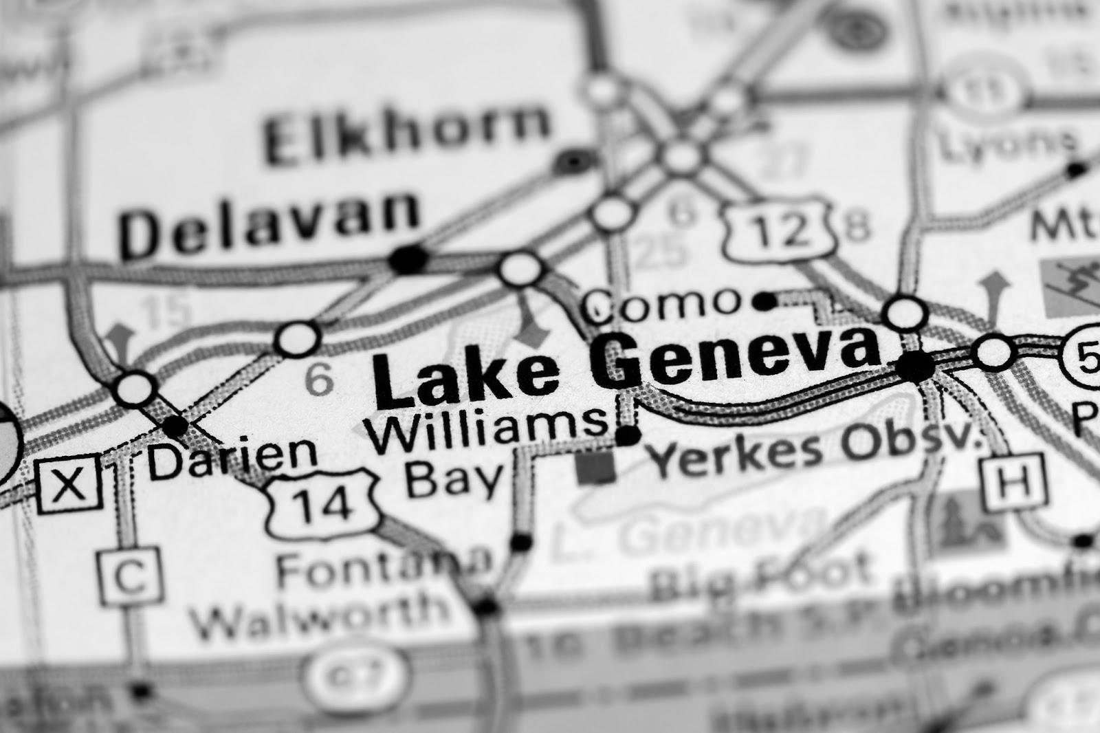 Black and white map of Lake Geneva Wisconsin and its surrounding area