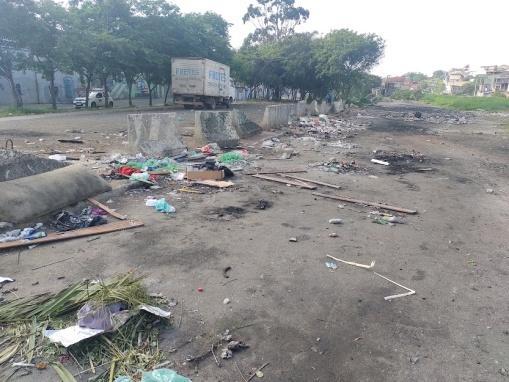 C:\Users\Vamp\Downloads\Riacho dos Machados\Pateo de obra abandonado - Sujeira 6.jpg