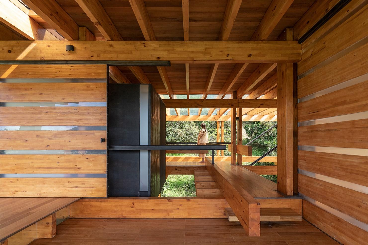 Luxury House Project in Tropics with Wood Exterior