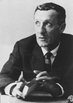220px-Maurice_Merleau-Ponty.jpg