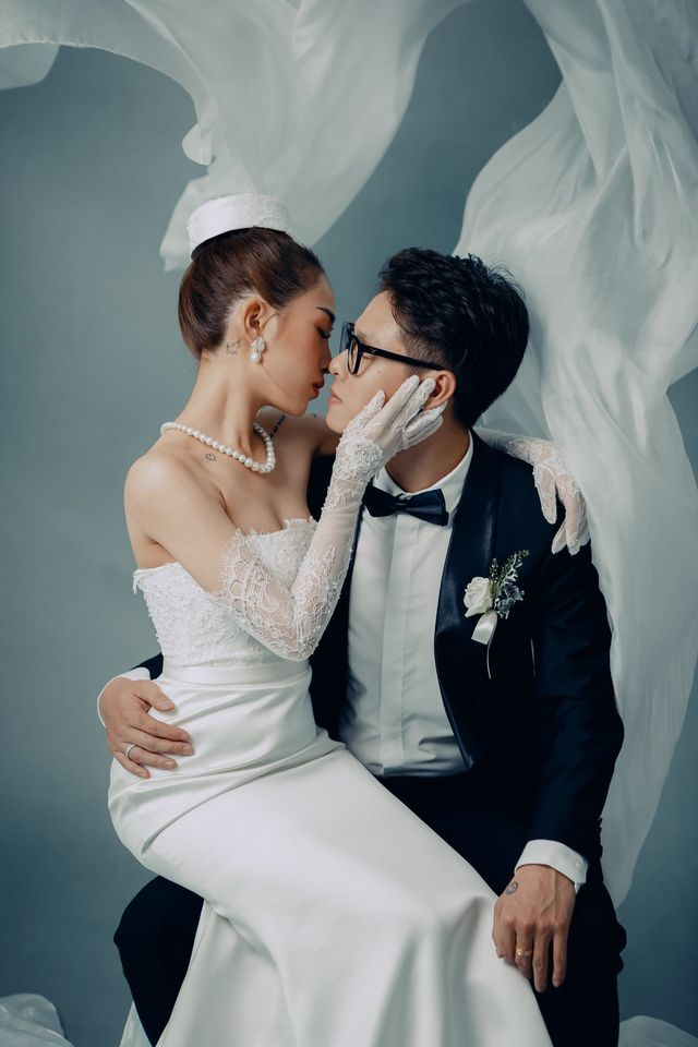 Nhìn loạt váy cưới của con gái Minh Nhựa trong bộ ảnh kỷ niệm 1 năm ngày cưới - ảnh 7