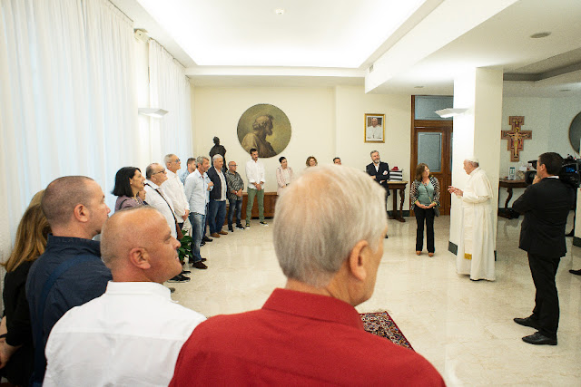 Các tù nhân yết kiến Đức Thánh Cha Phanxicô trước khi đến thăm các Bảo tàng Vatican