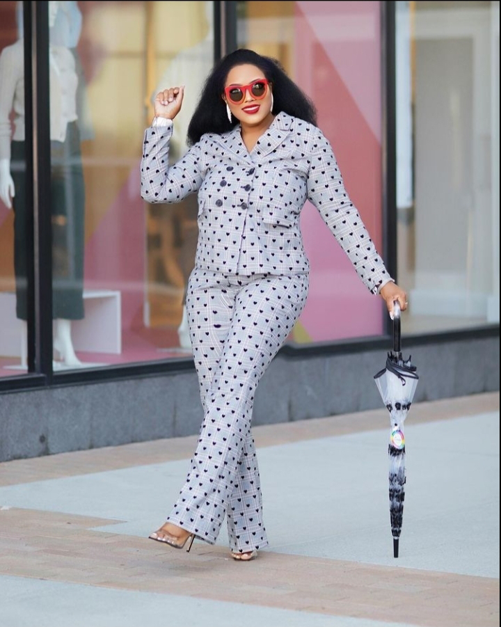 Polkadot suit office wear for curvy ladies 