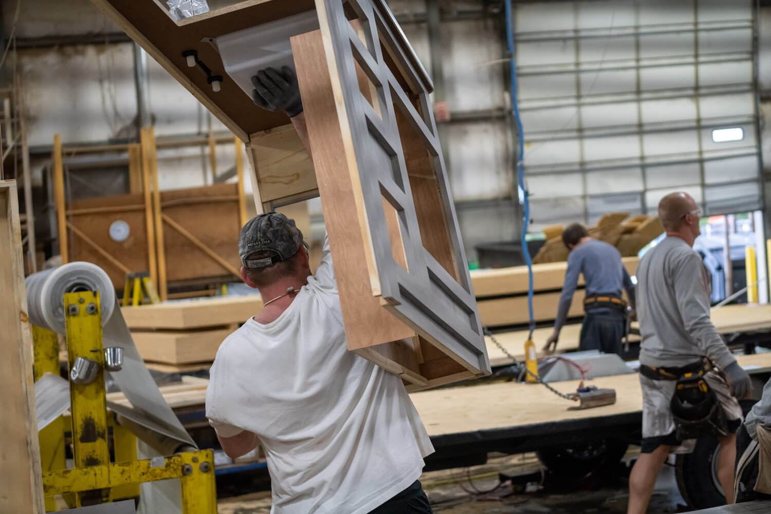 Worker carrying cabinet for travel trailer