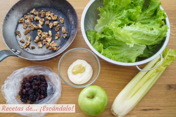 Ingredientes para la ensalada Waldorf