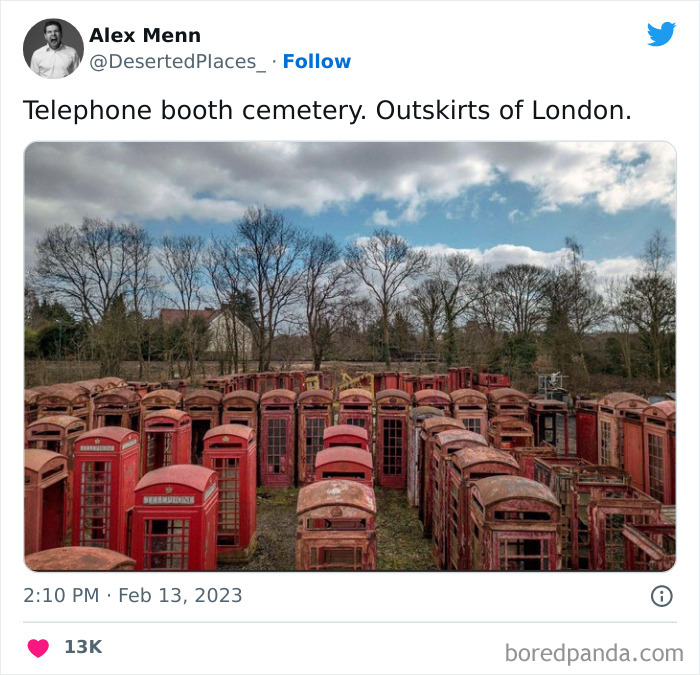 Кладбище телефонных будок. Окраина Лондона. Фото: twitter.com/_AlexMenn