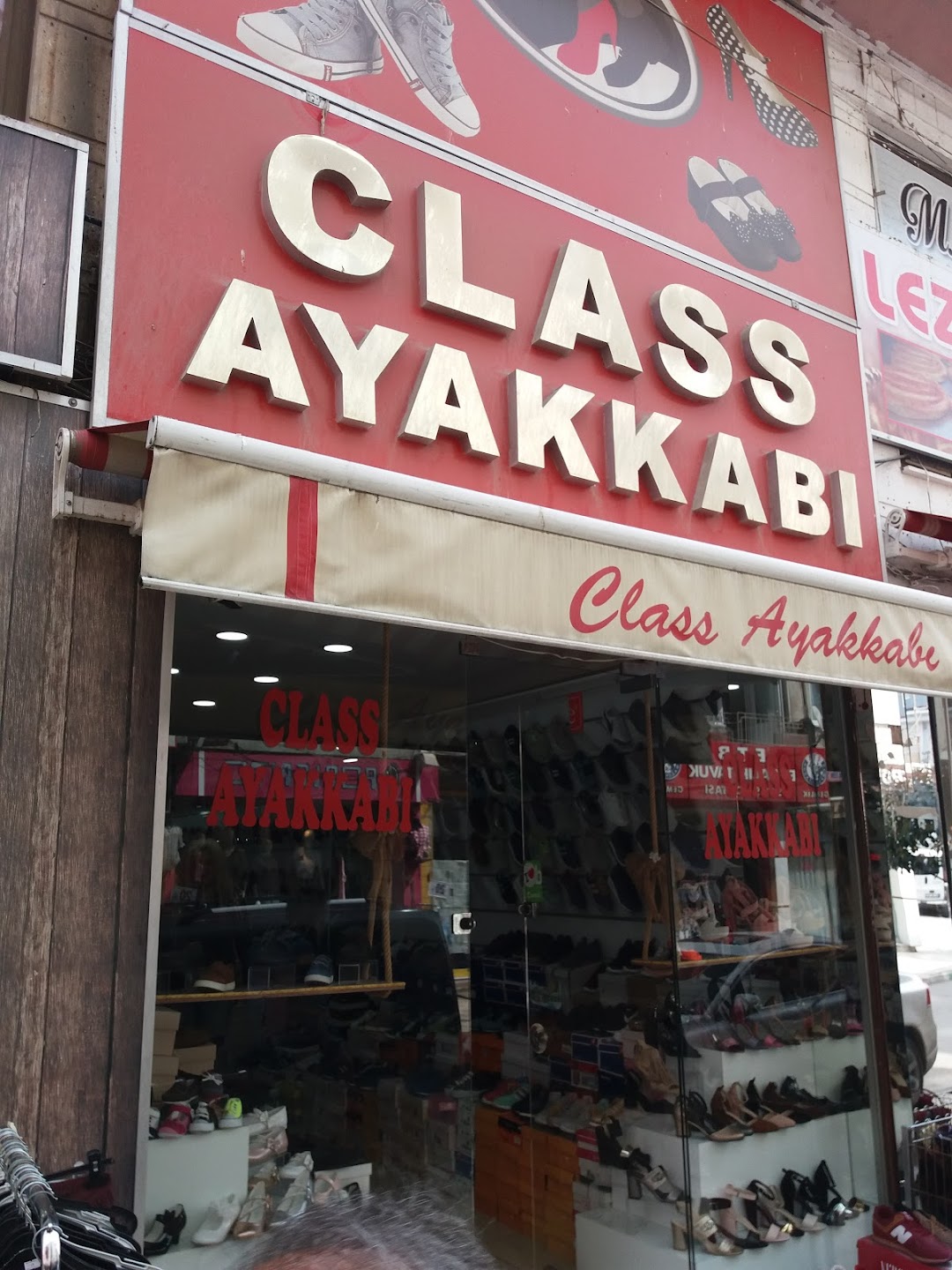 Class Ayakkab