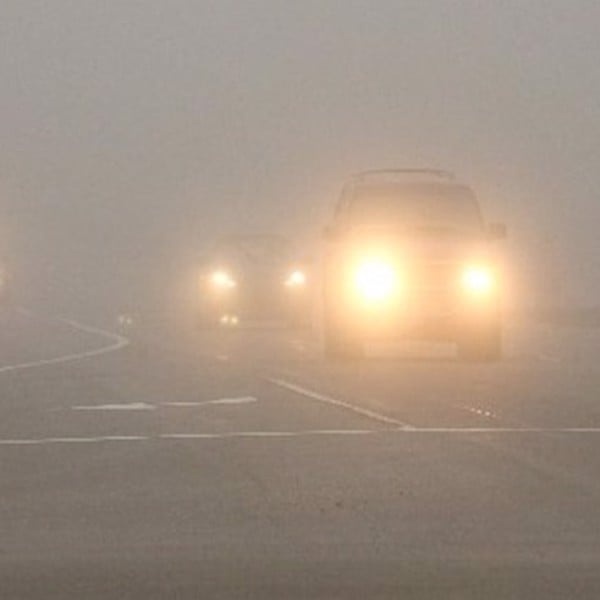 Kinh nghiệm lái xe ô tô trong điều kiện trời nhiều sương mù
