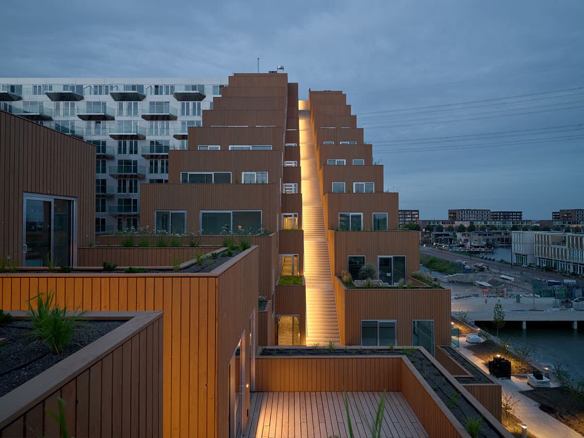 Amsterdam`s Sluishuis Residential Building By BIG and Barcode Architects