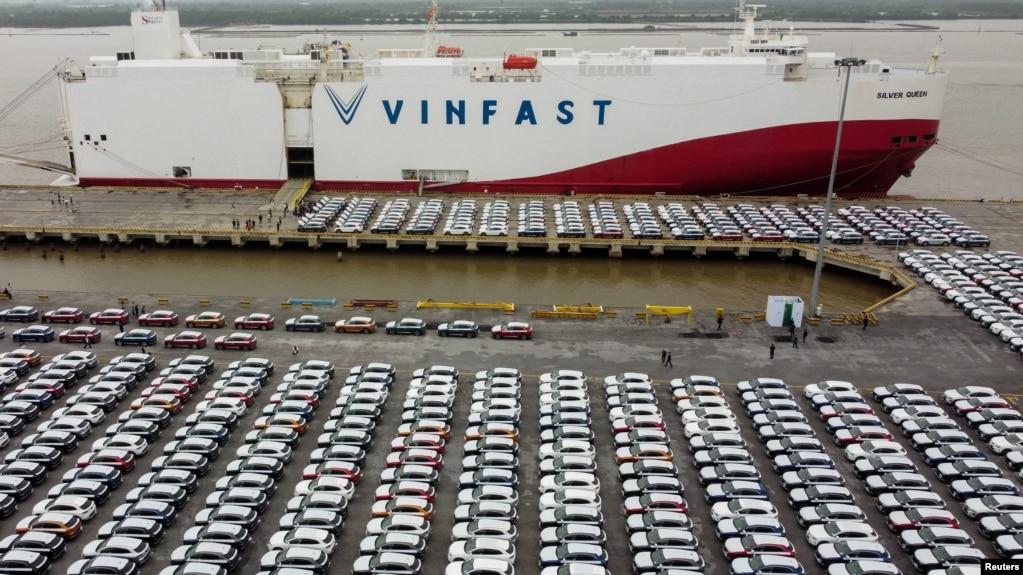 Xe VinFast xuất cảng ở Hải Phòng, ngày 25/11/2022.