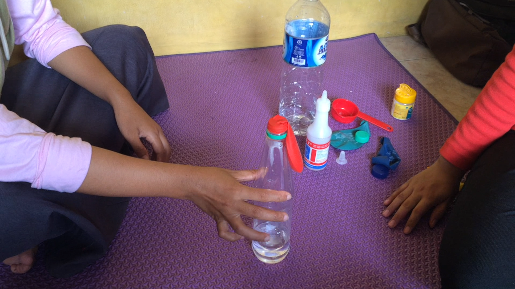 FunLearning MENIUP BALON DENGAN REAKSI ASAM CUKA DENGAN FunLearning MENIUP BALON DENGAN REAKSI ASAM CUKA DENGAN