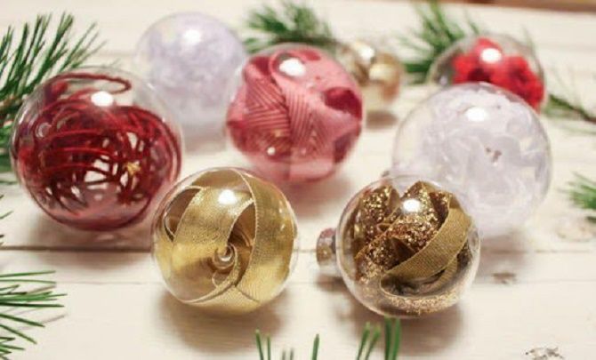 Beautiful and unusual decor of Christmas balls - the best ideas with a photo 20