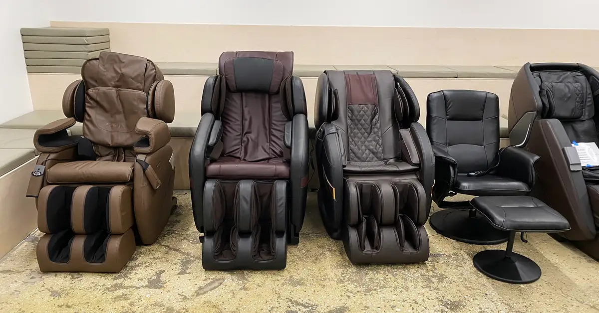 A massage chair by a trusted and experienced brand almost guarantees longevity.