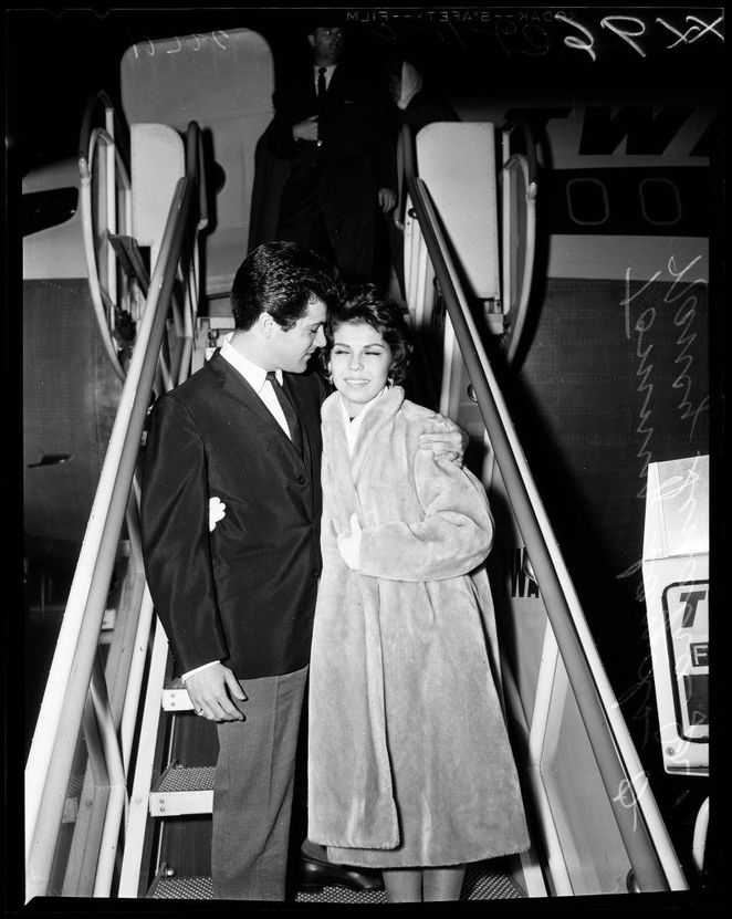 Nancy Sinatra with Tommy Sands at the airport, 1960.