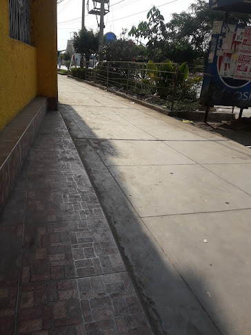 Universidad Particular de Chiclayo - Miraflores - Universidad