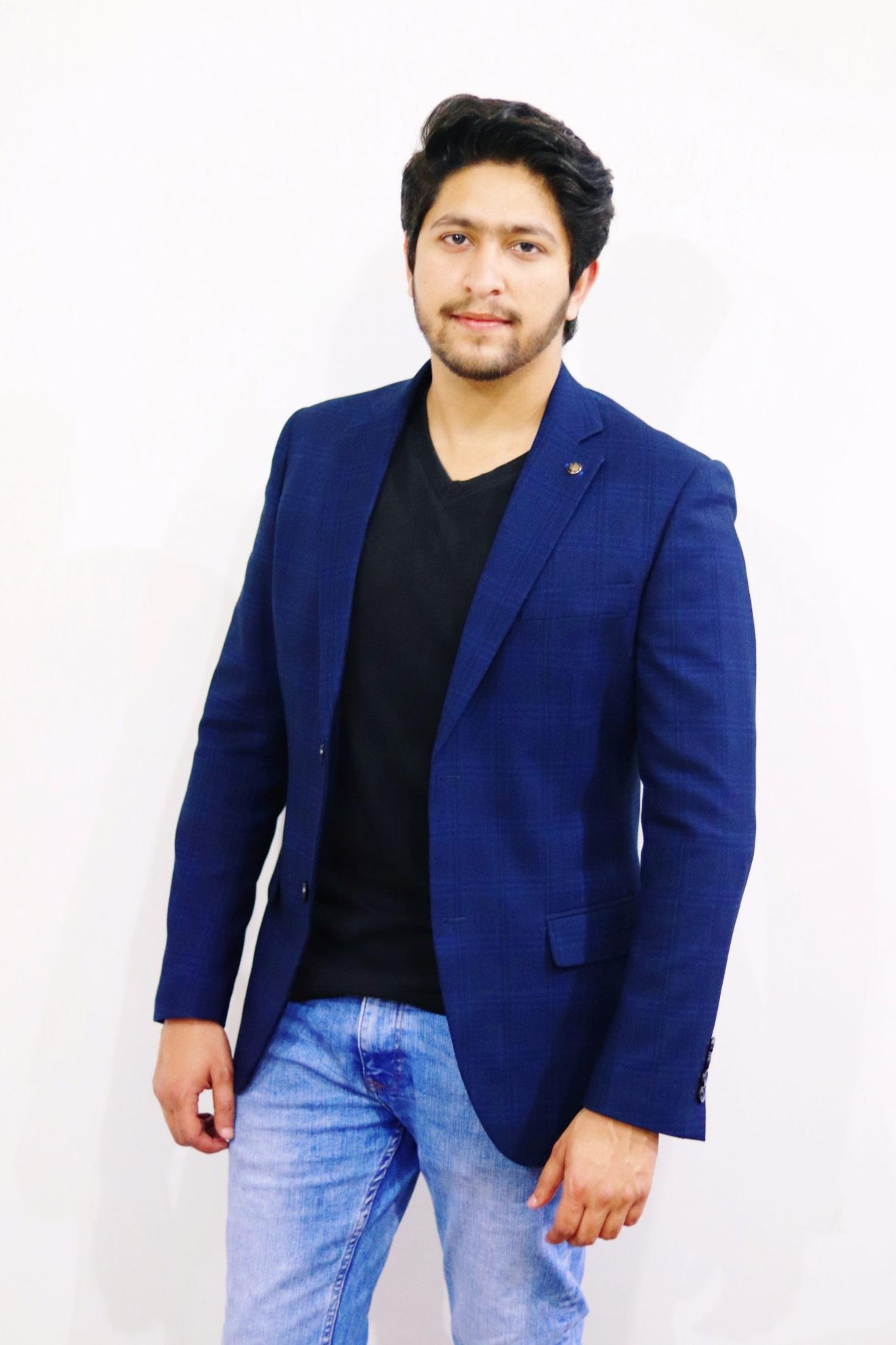 Fall Looks with the Navy Blazer