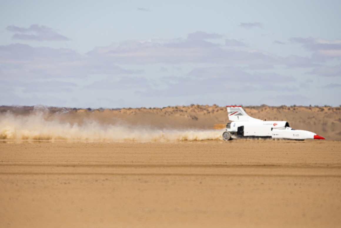гіперкар Bloodhound Land Speed Record випробування у пустелі фото