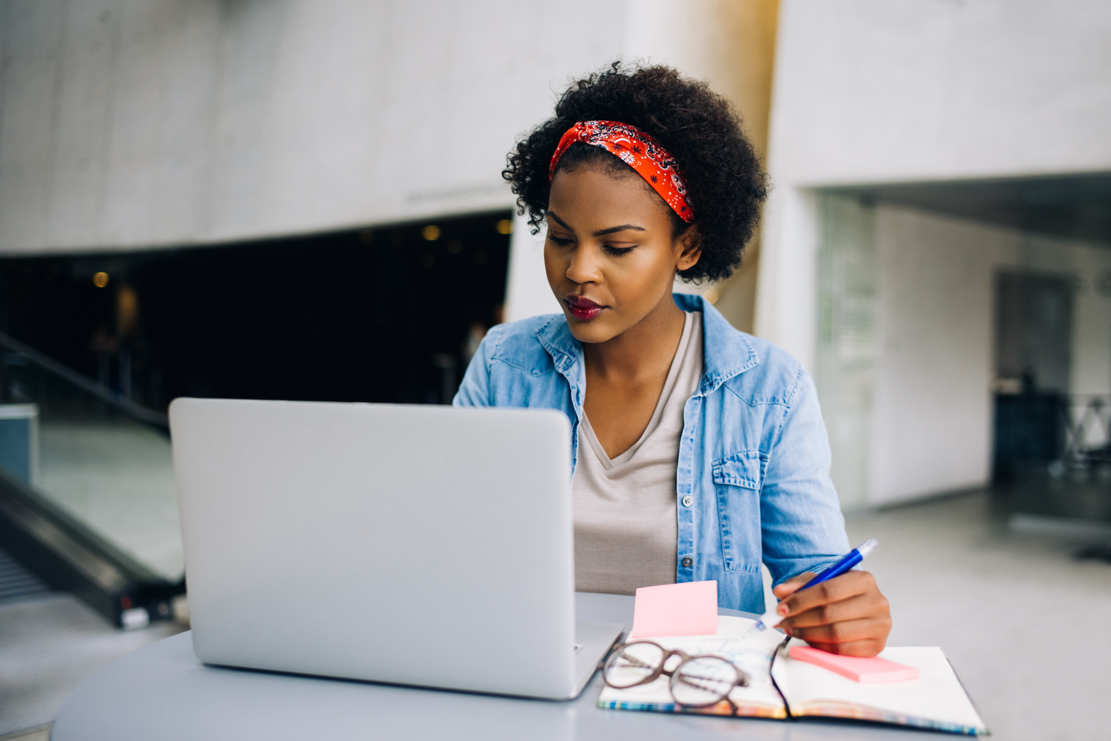 Oracle internship: woman using a laptop
