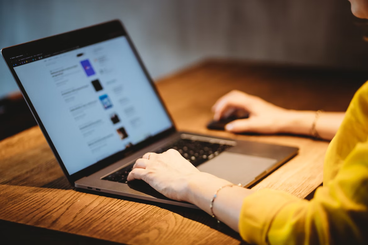 woman on laptop