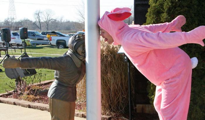 A Christmas Story statue