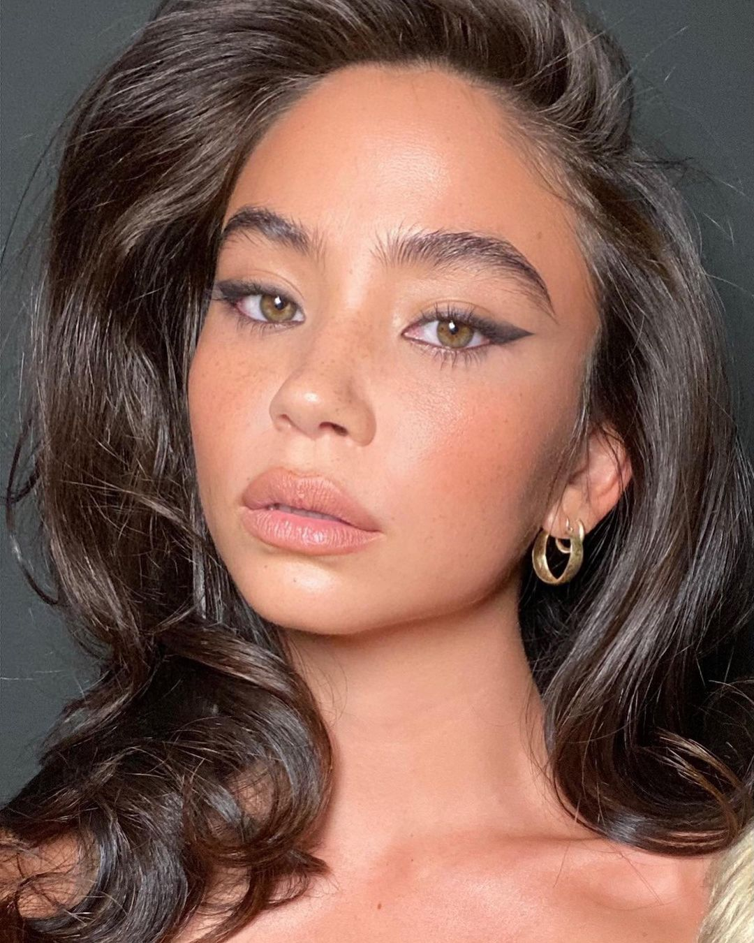 Smokey Winged Eyeliner Using Eyeshadow