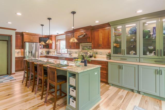3 Warm Kitchens That Mix Blue, Green and Wood