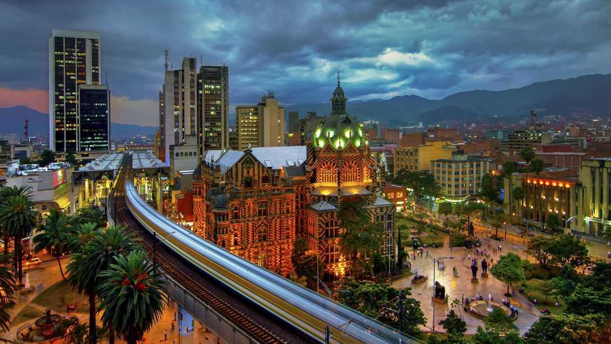 Estas son las 10 zonas más peligrosas para los peatones en Medellín