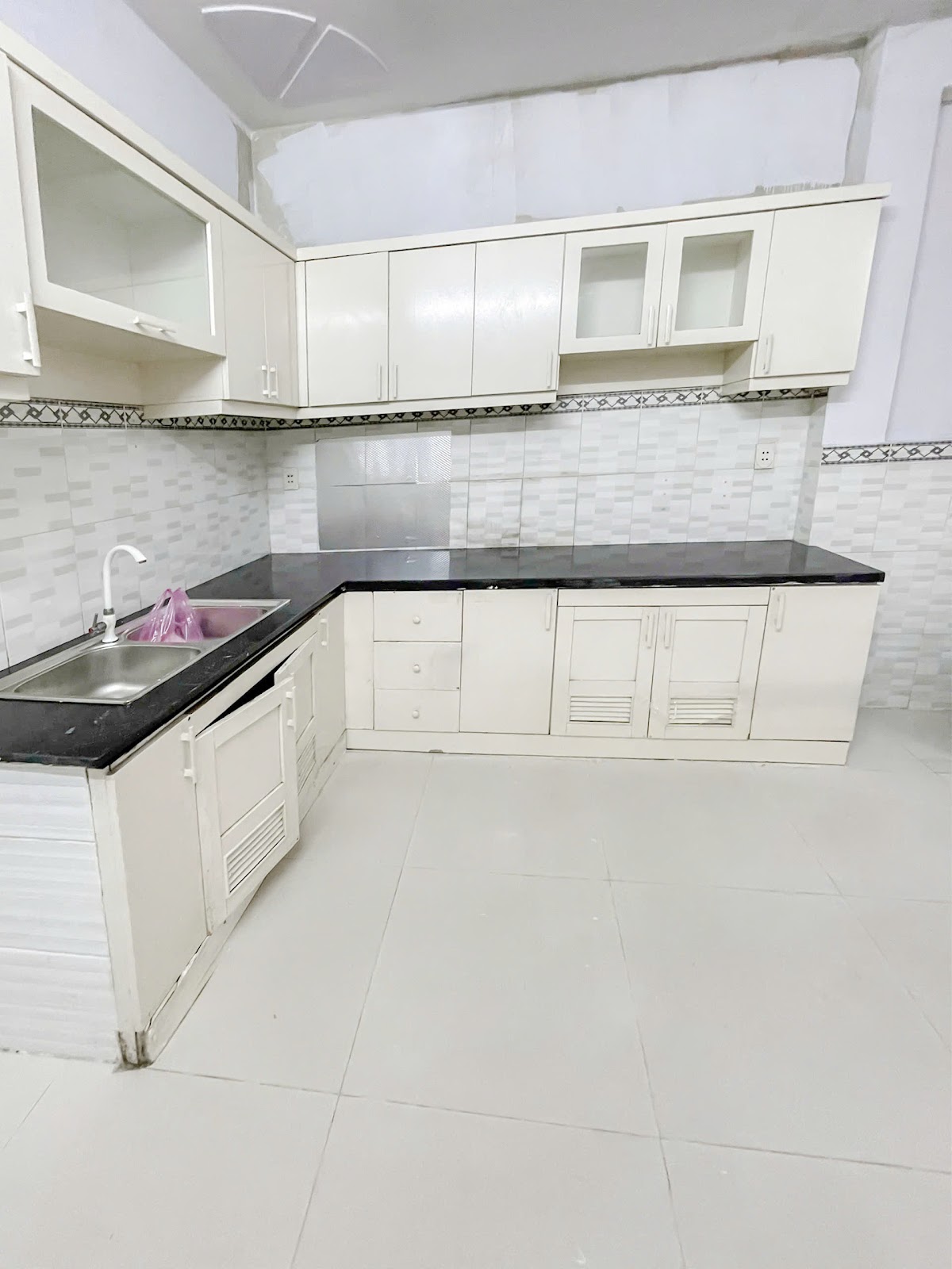 PHÒNG TRỆT GIÁ RẺ NGAY LOTTE MART GÒ VẤP