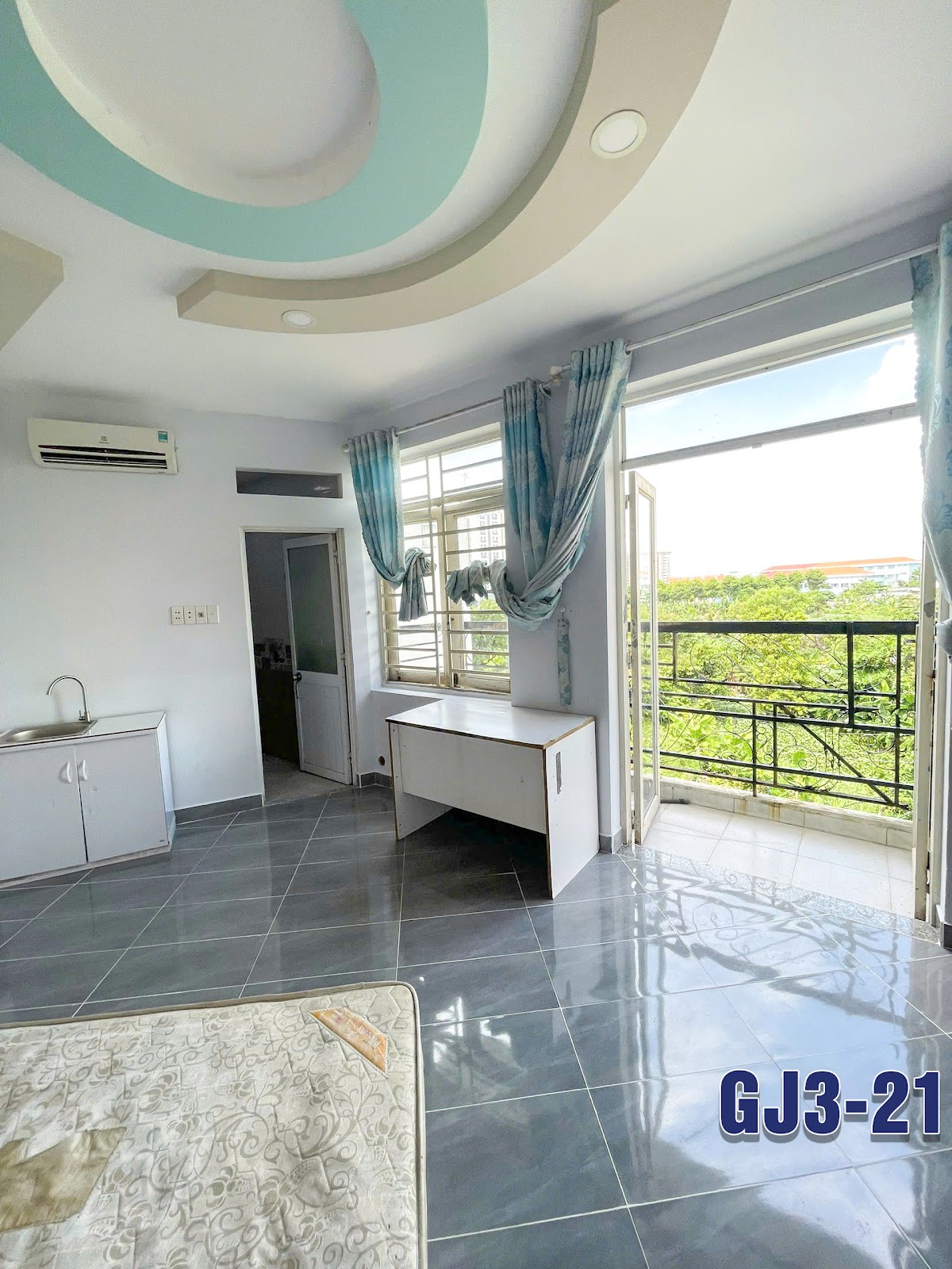 STUDIO BAN CÔNG NỘI THẤT GIÁ RẺ
