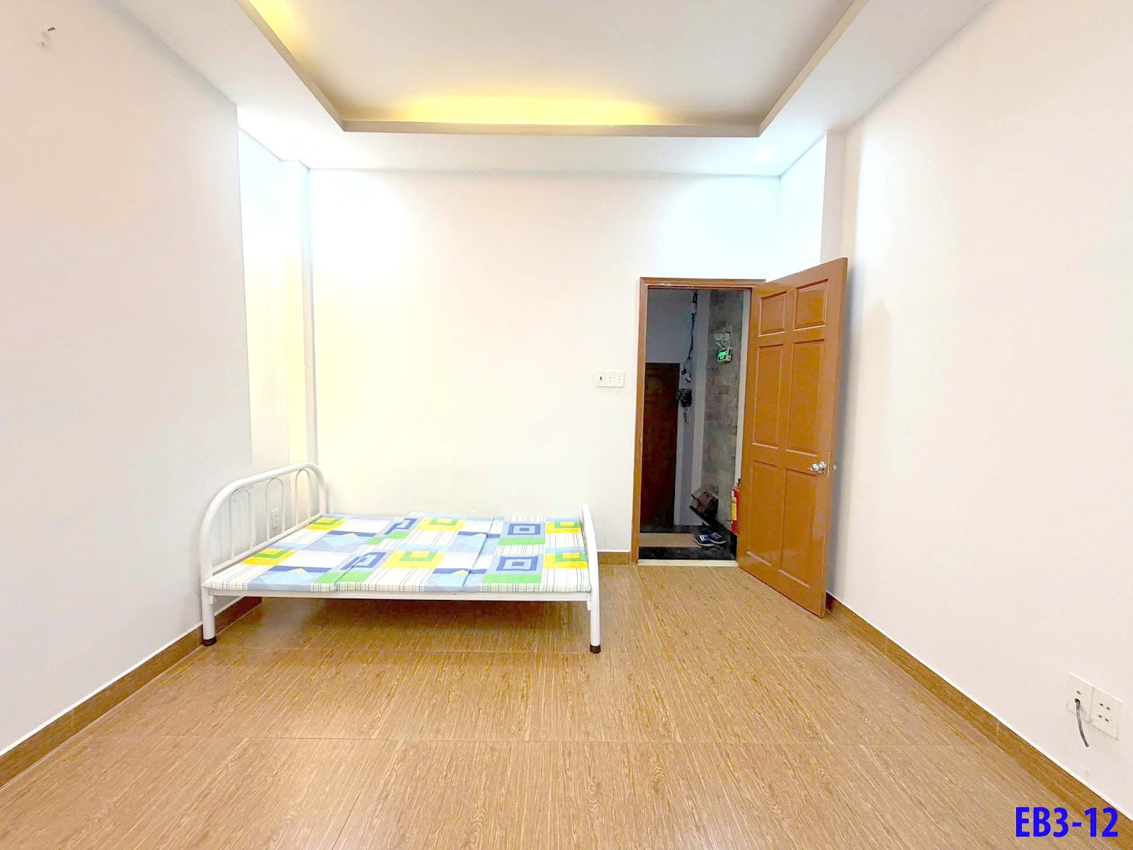 STUDIO BAN CÔNG - MÁY LẠNH NGAY QUANG TRUNG