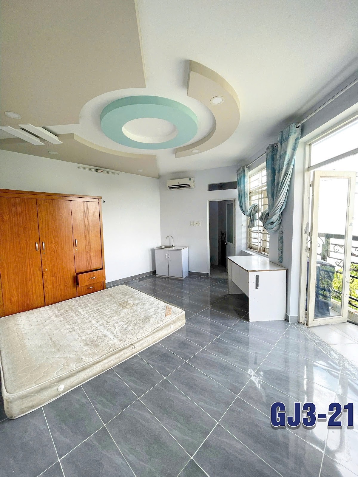 STUDIO BAN CÔNG NỘI THẤT GIÁ RẺ