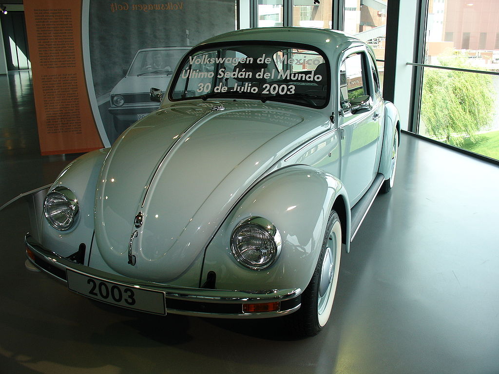 1024px-Volkswagen_Bubbla_sista_bilen.jpg