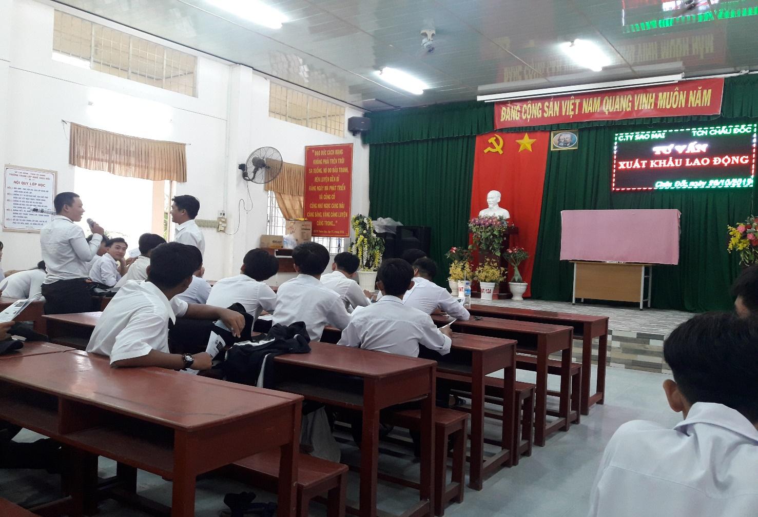 C:\Users\TUONG DI\Documents\Zalo Received Files\20191028_164258.jpg