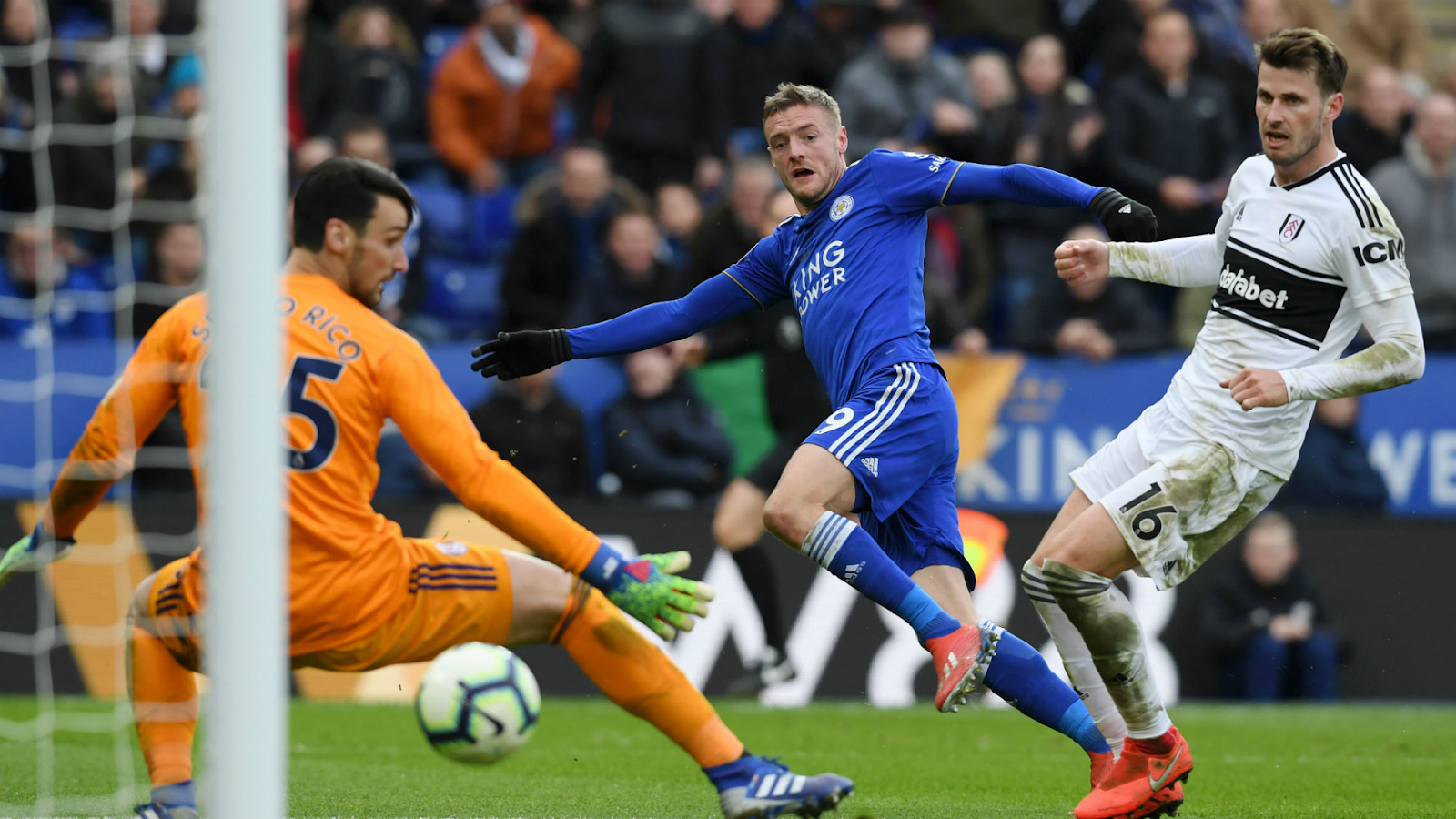 Lợi thế có phần đang nghiêng về Leicester City nhiều hơn