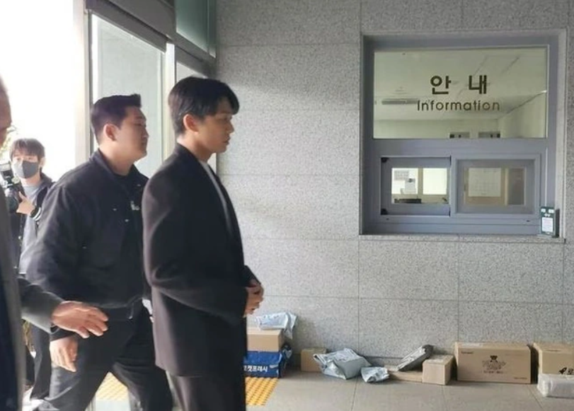 Cảnh sát ra lệnh triệu tập Yoo Ah In ì sử dụng chất cấm