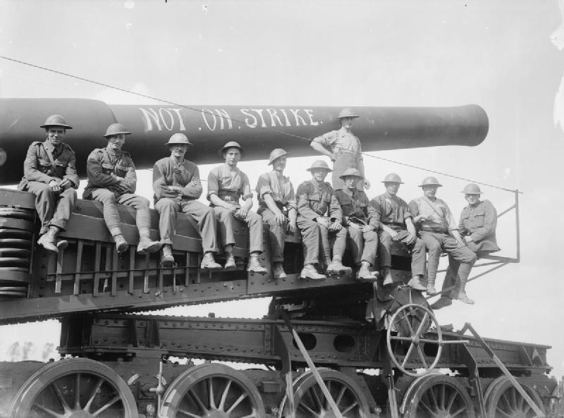 12inchMkIXRailwayGunVickersMountingWoestenAugust231917.jpg