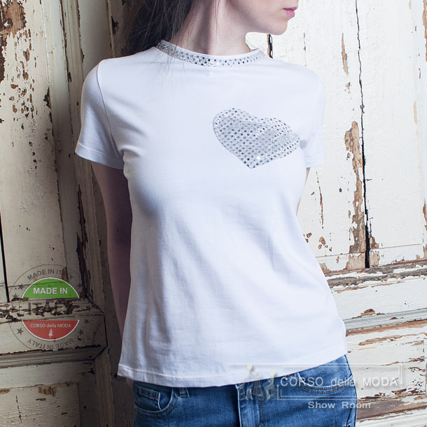 Белая футболка хлопок с вышивкой сердце пайетками от CORSO della MODA