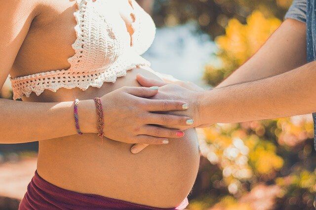 妊娠中のお腹の張りの原因と対処法を徹底解説 妊娠時期別 Soelu ソエル Magazine