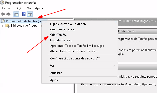 Janela principal demarcada com duas setas em vermelho para as opções de Programador de tarefas, localizado no menu esquerdo e com o botão direito em cima desta opção, aberto o menu de ação demarcado a opção de Criar Tarefa.